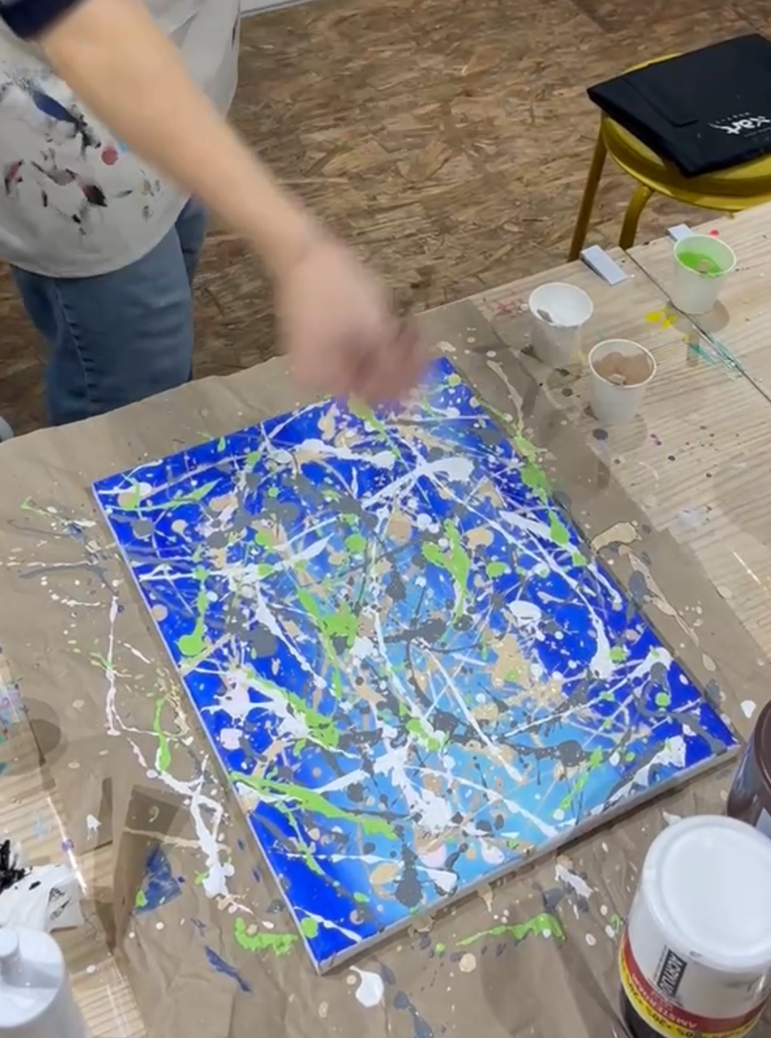 2026/04/02(木) 10:00-12:00 | 上野 | 動きの軌跡を描く|アクションペインティング